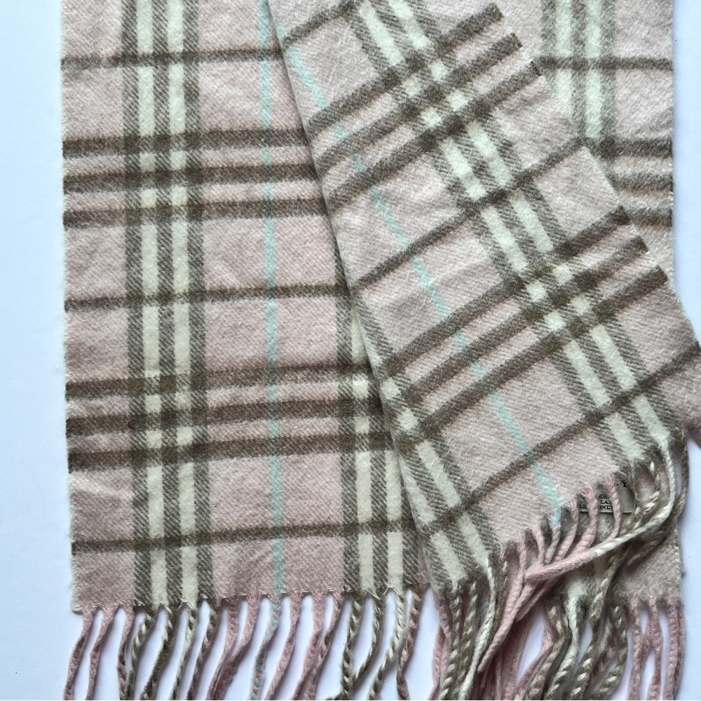 Burberry Scarf Cashmere Nova Check Print Fringe Trim Soft in Pink Classic Plaid - Picture 12 of 12